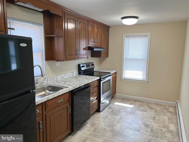 1015 DELTA RD, Red Lion, PA 17356