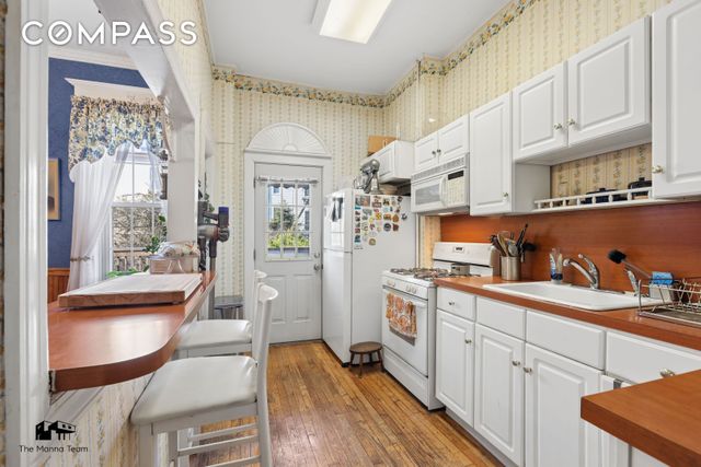 51 Apollo Street, New York City, NY 11222