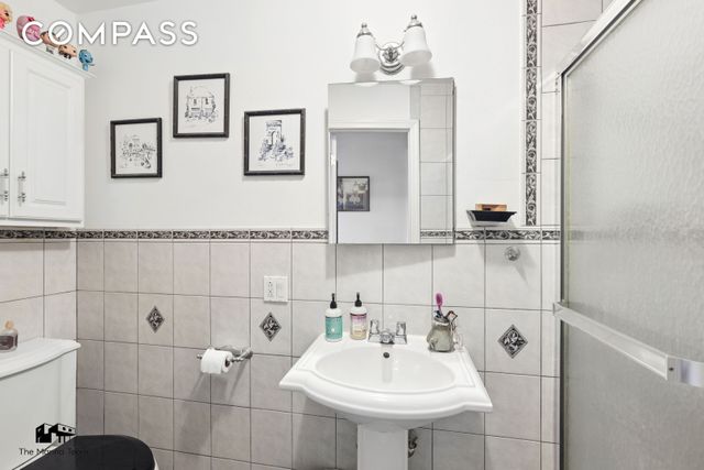 51 Apollo Street, New York City, NY 11222