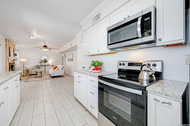 5801 Windvale Drive, Windcrest, TX 78239