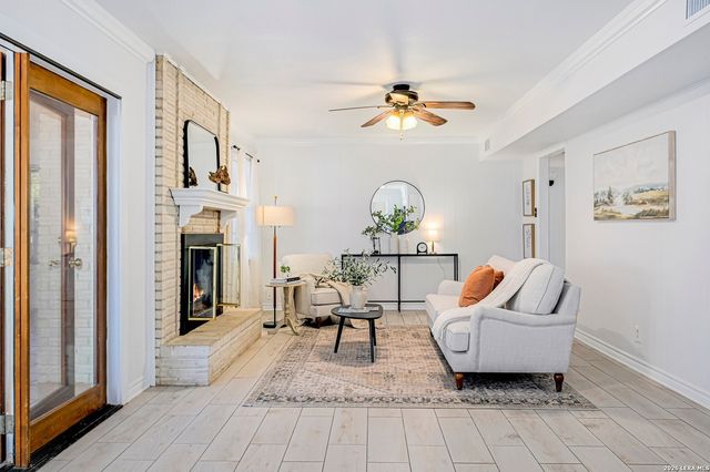 5801 Windvale Drive, Windcrest, TX 78239