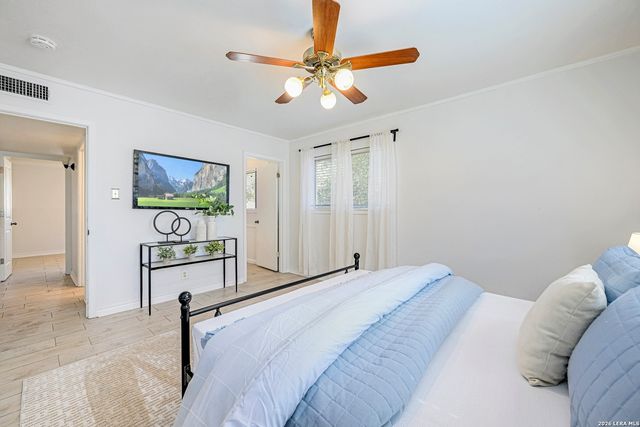 5801 Windvale Drive, Windcrest, TX 78239