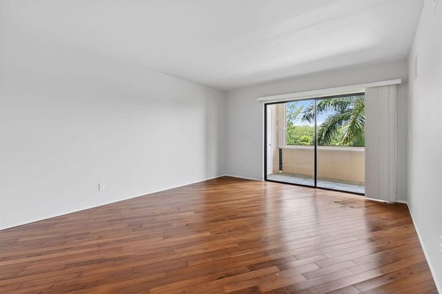 1036 Us Highway 1 324, North Palm Beach, FL 33408