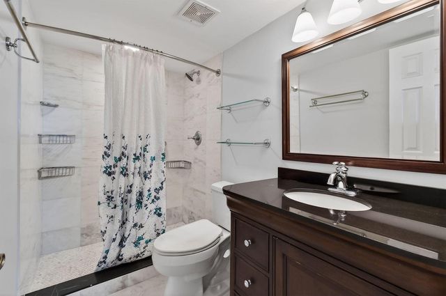 1036 Us Highway 1 324, North Palm Beach, FL 33408