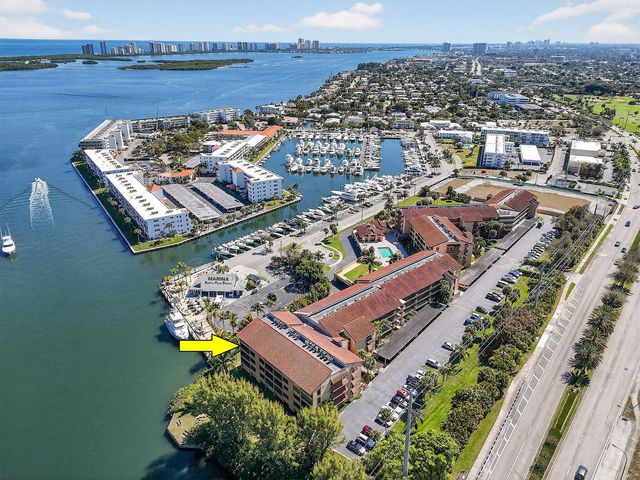 1036 Us Highway 1 324, North Palm Beach, FL 33408