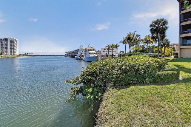 1036 Us Highway 1 324, North Palm Beach, FL 33408