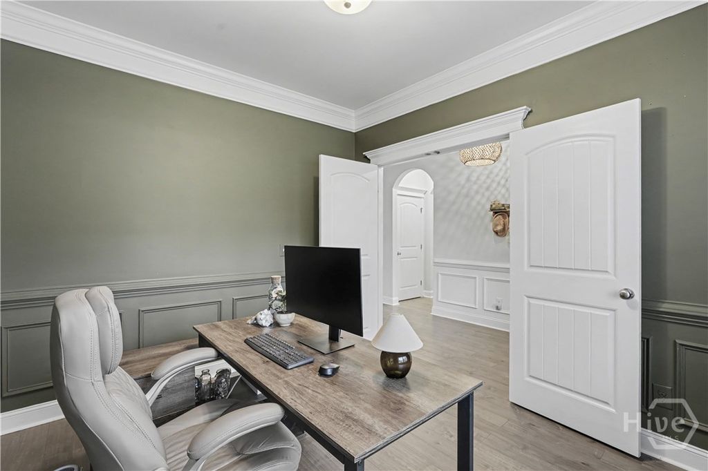 Image 10 of property listing at 67 Shortleaf Trail, Richmond Hill, GA 31324