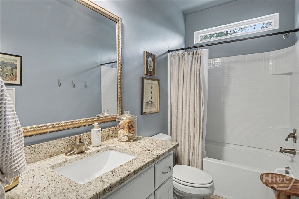 Image 18 of property listing at 67 Shortleaf Trail, Richmond Hill, GA 31324