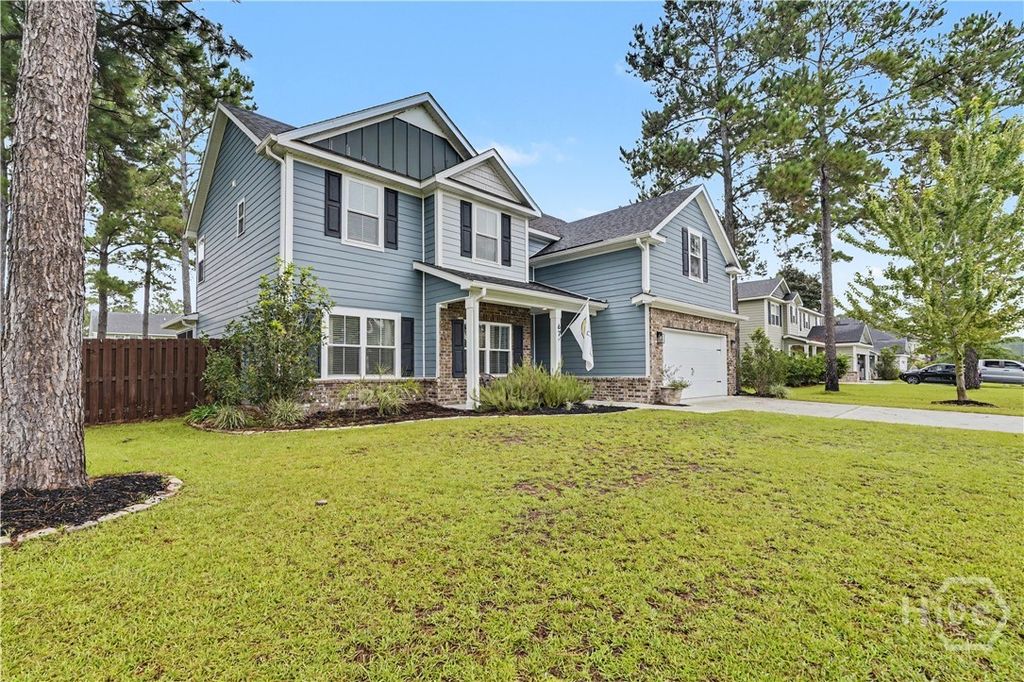Image 6 of property listing at 67 Shortleaf Trail, Richmond Hill, GA 31324