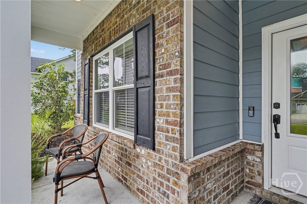 Image 7 of property listing at 67 Shortleaf Trail, Richmond Hill, GA 31324