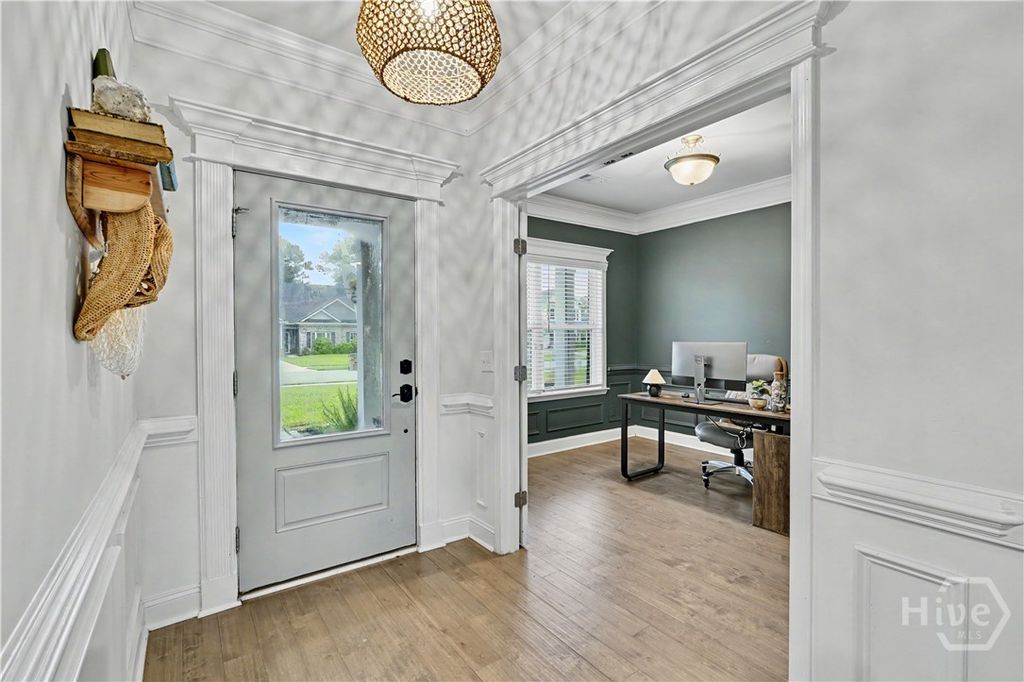 Image 8 of property listing at 67 Shortleaf Trail, Richmond Hill, GA 31324