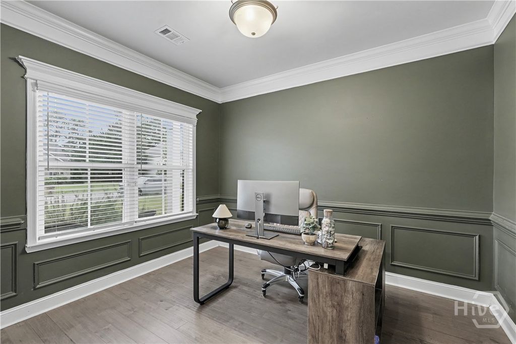 Image 9 of property listing at 67 Shortleaf Trail, Richmond Hill, GA 31324