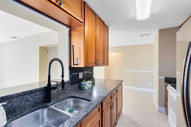 439 LONGWOOD CIRCLE, Longwood, FL 32750