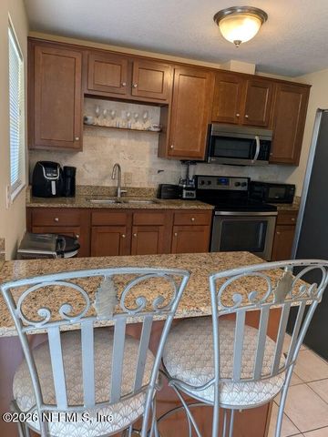 7518 LEROY Drive, Jacksonville, FL 32244