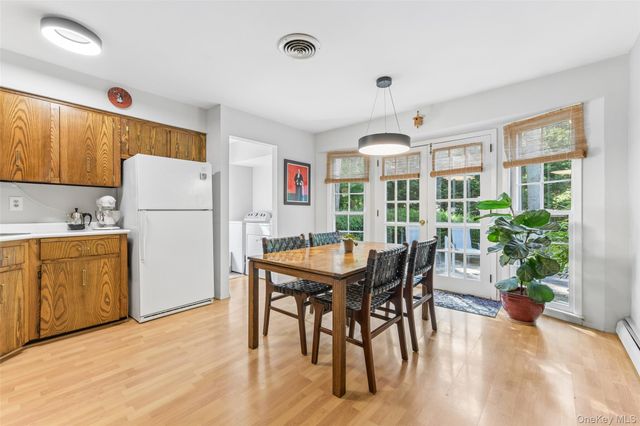 14 Mont Avenue, Dix Hills, NY 11746