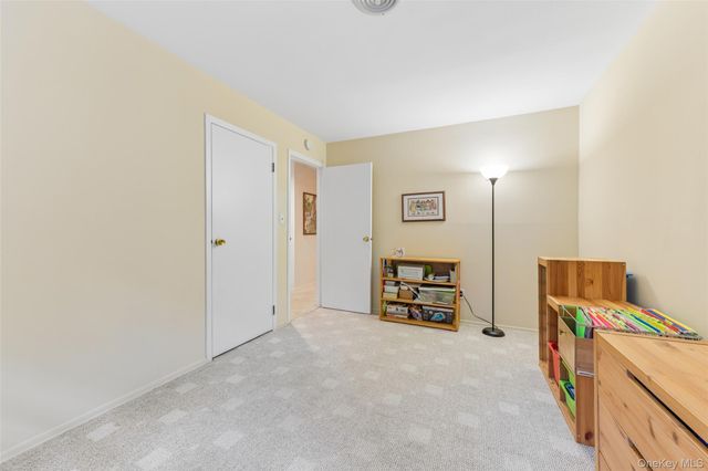 14 Mont Avenue, Dix Hills, NY 11746