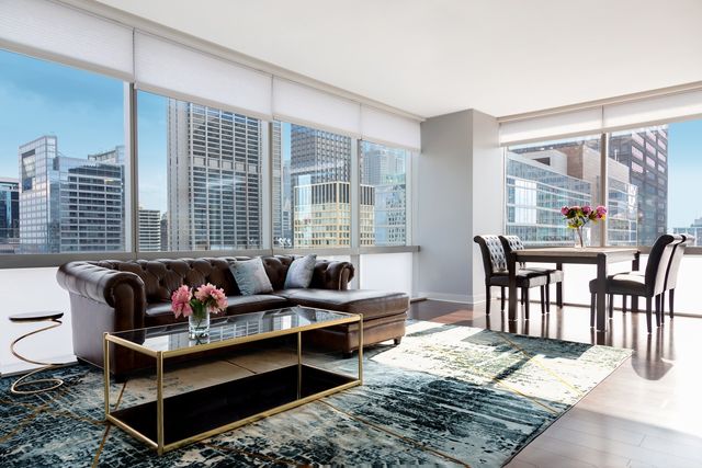 8 E RANDOLPH Street 3208, Chicago, IL 60601