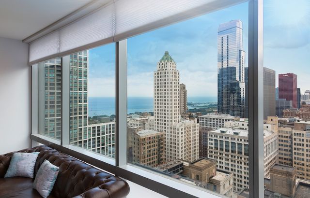 8 E RANDOLPH Street 3208, Chicago, IL 60601