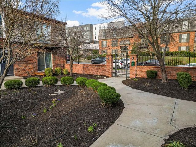 4430 Jarboe Street 6, Kansas City, MO 64111