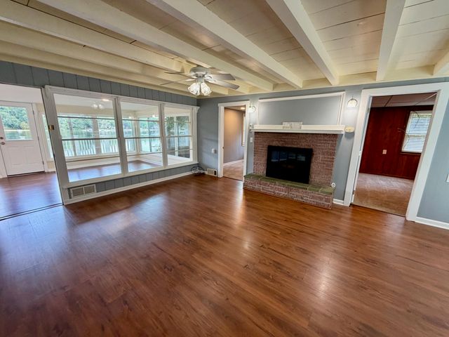 8980 Loveless Drive Ne, Courtland Twp, MI 49341