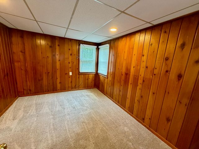 8980 Loveless Drive Ne, Courtland Twp, MI 49341