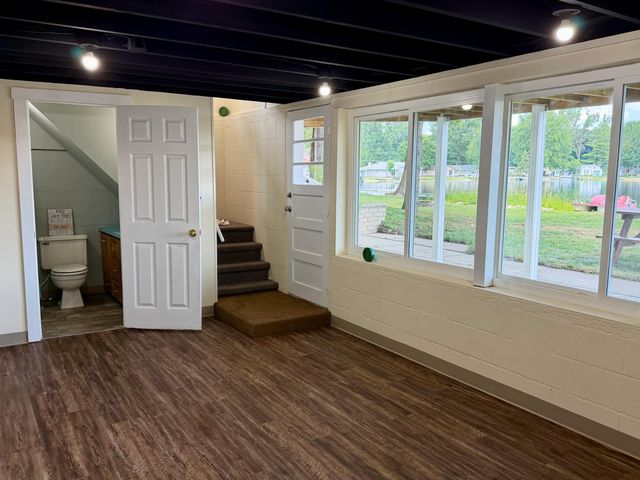 8980 Loveless Drive Ne, Courtland Twp, MI 49341