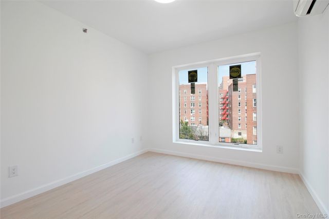 13450 Blossom Avenue 3D, Flushing, NY 11355