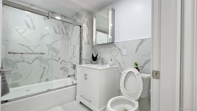 13450 Blossom Avenue 3D, Flushing, NY 11355