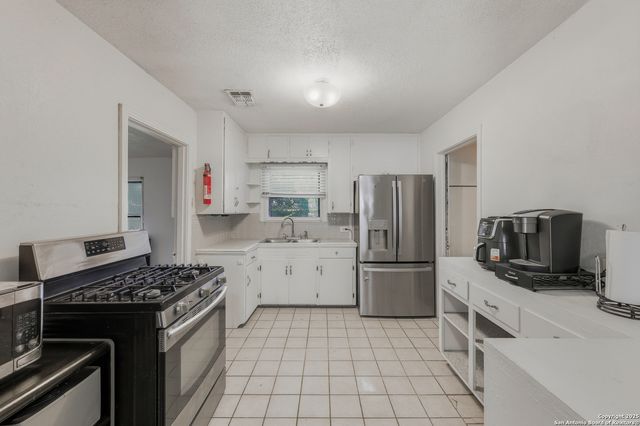 118 Raleigh Place, San Antonio, TX 78201