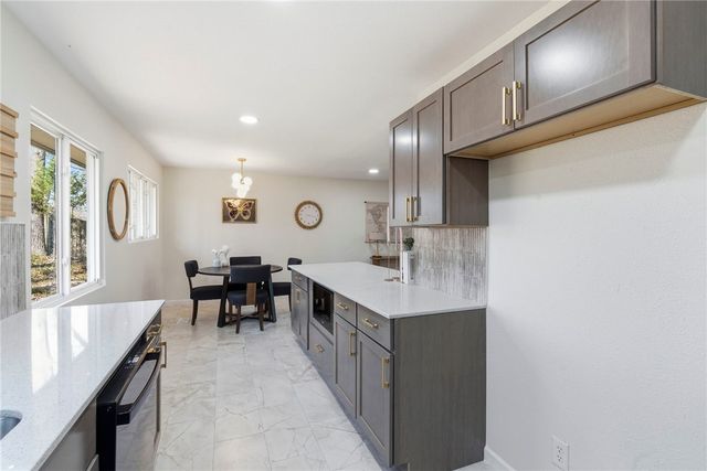 24 Tamworth Circle, Bella Vista, AR 72715