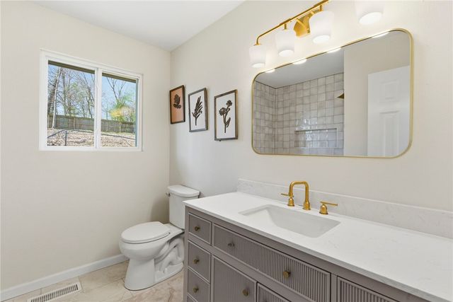 24 Tamworth Circle, Bella Vista, AR 72715