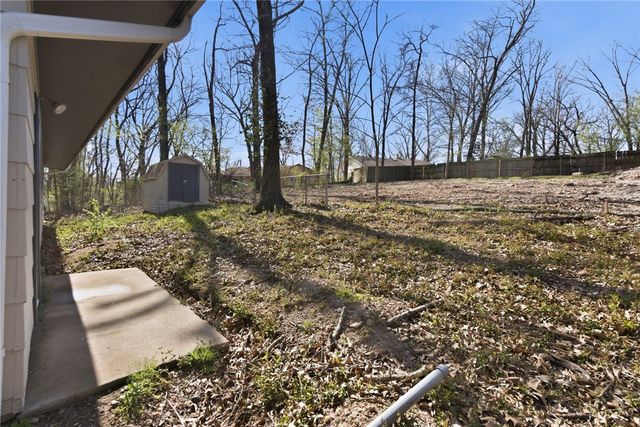 24 Tamworth Circle, Bella Vista, AR 72715