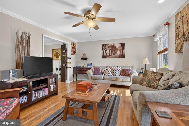 4 SEABURY, Downingtown, PA 19335