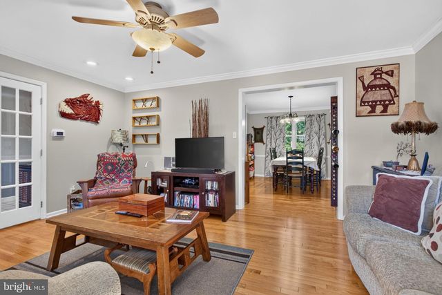 4 SEABURY, Downingtown, PA 19335