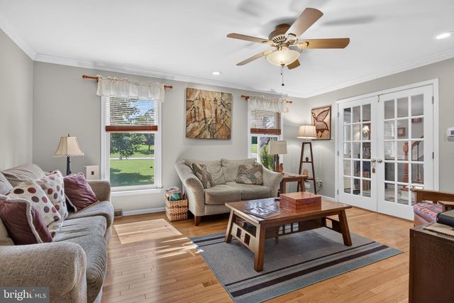 4 SEABURY, Downingtown, PA 19335