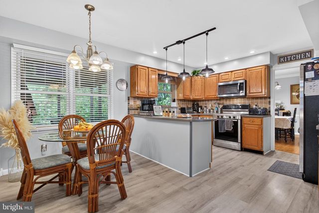 4 SEABURY, Downingtown, PA 19335