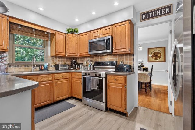 4 SEABURY, Downingtown, PA 19335