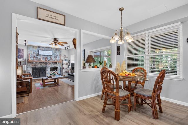 4 SEABURY, Downingtown, PA 19335