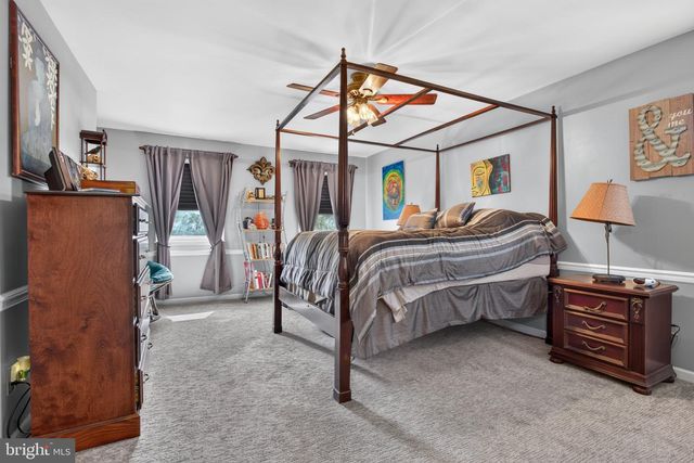 4 SEABURY, Downingtown, PA 19335