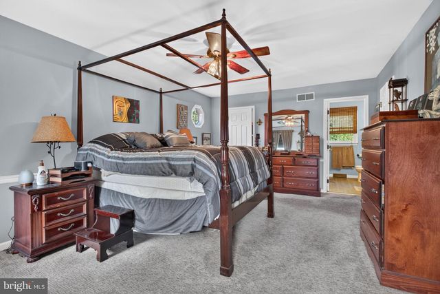 4 SEABURY, Downingtown, PA 19335
