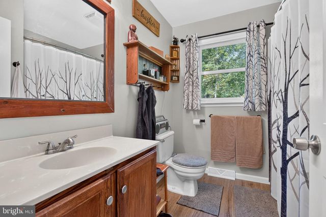 4 SEABURY, Downingtown, PA 19335
