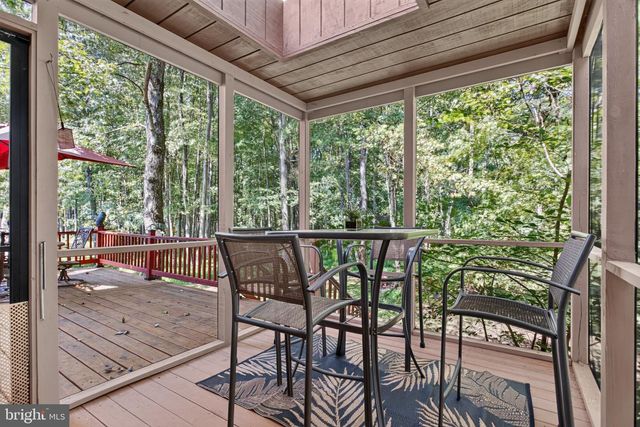 4 SEABURY, Downingtown, PA 19335
