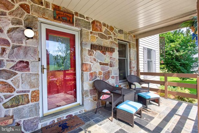4 SEABURY, Downingtown, PA 19335