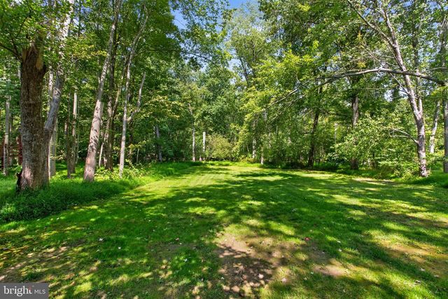 4 SEABURY, Downingtown, PA 19335