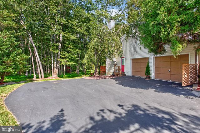 4 SEABURY, Downingtown, PA 19335