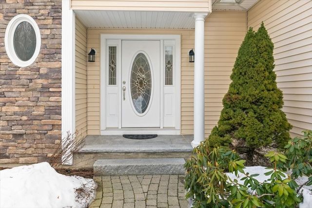 18 Stone Castle 76, Methuen, MA 01844