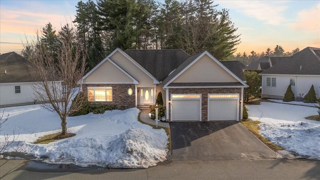 18 Stone Castle 76, Methuen, MA 01844