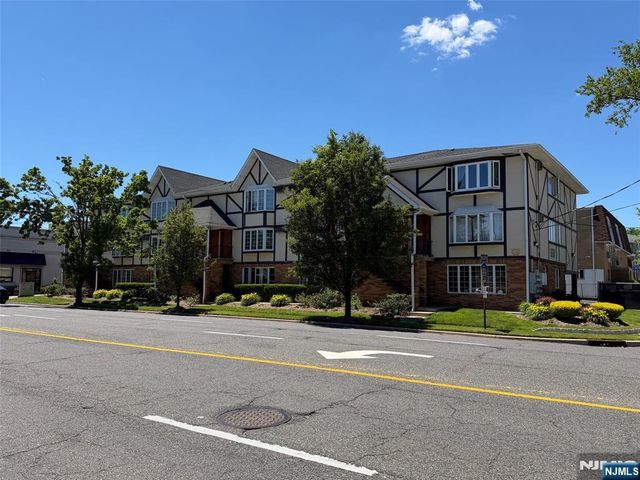 33 Henry Place B4, Hackensack, NJ 07601
