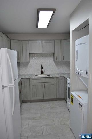 33 Henry Place B4, Hackensack, NJ 07601