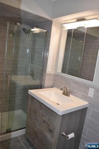33 Henry Place B4, Hackensack, NJ 07601